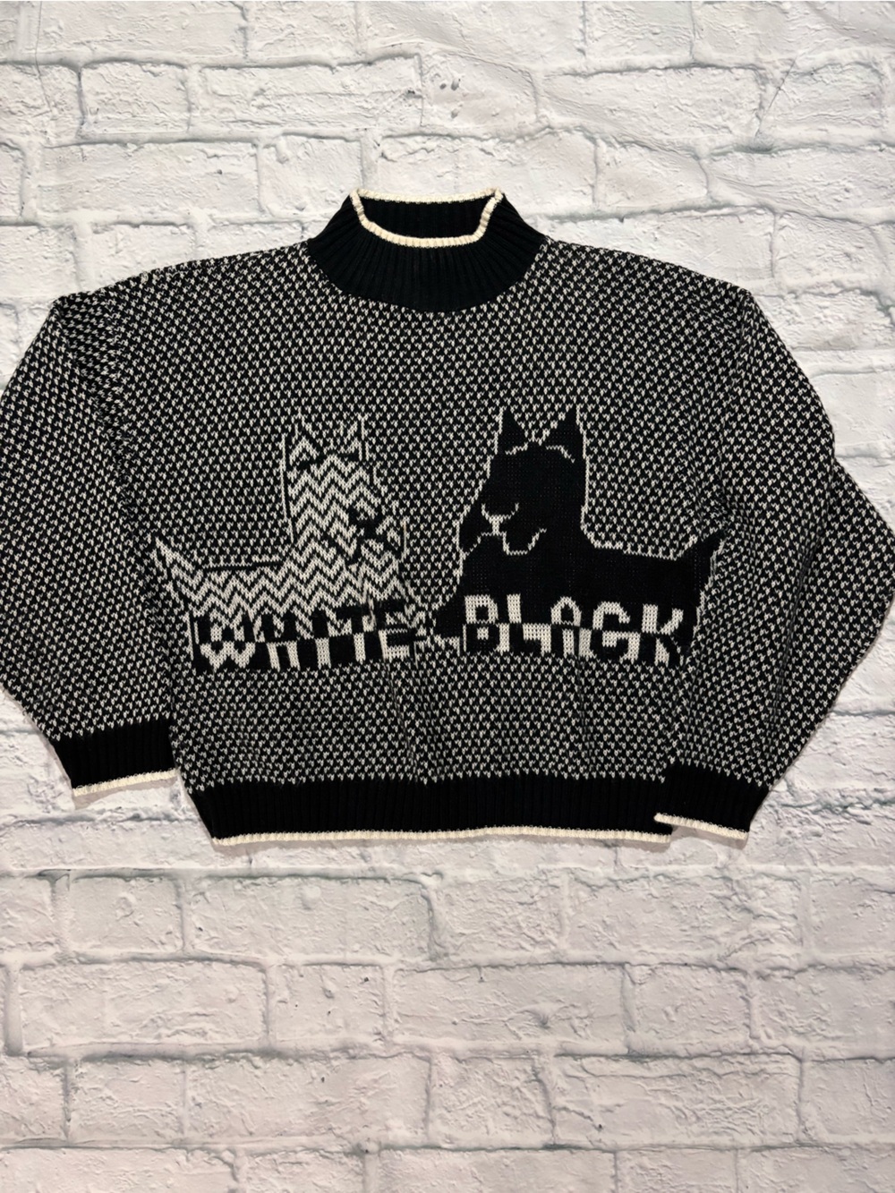 Vintage black & white Scottie sweater